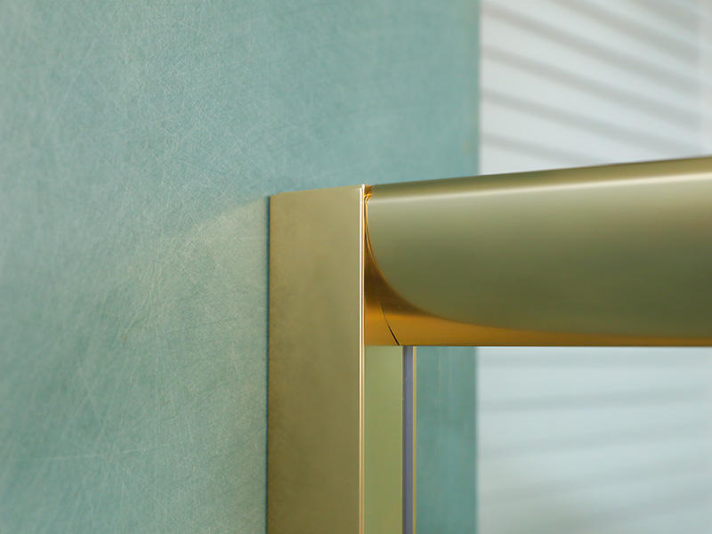 Cabină de duș glisantă SQUARE, sticlă securizată transparentă cu imprimare, profil din aluminiu auriu, mâner cu două orificii, cu tavă Cabină de duș glisantă SQUARE, sticlă securizată transparentă cu imprimare, profil din aluminiu auriu, mâner cu două orificii, cu tavă