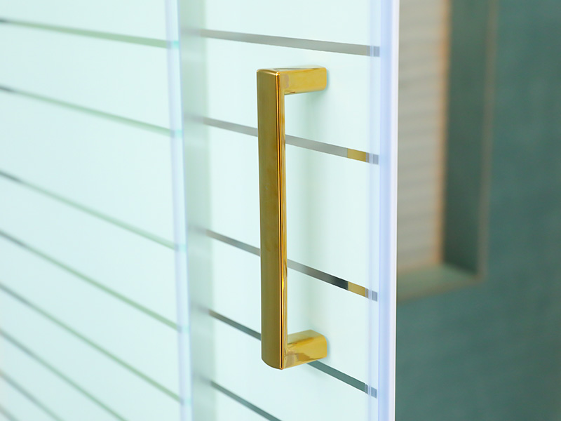 Cabină de duș glisantă SQUARE, sticlă securizată transparentă cu imprimare, profil din aluminiu auriu, mâner cu două orificii, cu tavă Cabină de duș glisantă SQUARE, sticlă securizată transparentă cu imprimare, profil din aluminiu auriu, mâner cu două orificii, cu tavă