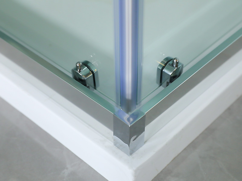 Cabină de duș glisantă SQUARE, sticlă securizată transparentă cu imprimare, profil din aluminiu alb, mâner cu două orificii, cu tavă Cabină de duș glisantă SQUARE, sticlă securizată transparentă cu imprimare, profil din aluminiu alb, mâner cu două orificii, cu tavă