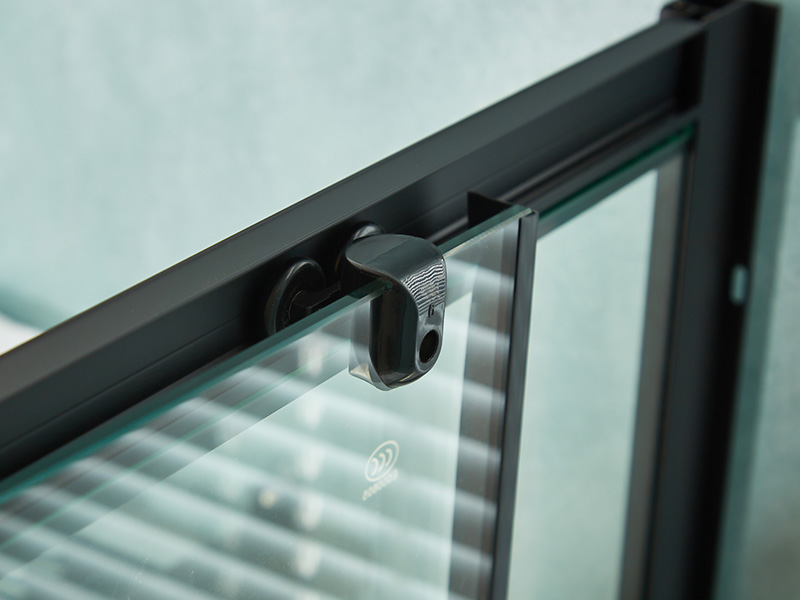 Cabină de duș glisantă SQ, sticlă securizată transparentă, profil din aluminiu negru, mâner cu două orificii, cu tavă Cabină de duș glisantă SQ, sticlă securizată transparentă, profil din aluminiu negru, mâner cu două orificii, cu tavă