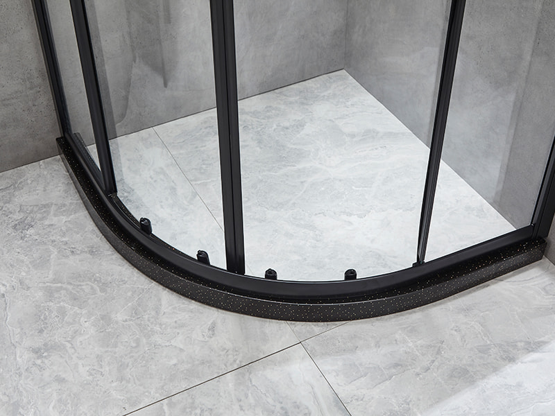 Cabină de duș glisantă SE, sticlă securizată transparentă, profil din aluminiu negru, mâner cu două orificii, fără tavă Cabină de duș glisantă SE, sticlă securizată transparentă, profil din aluminiu negru, mâner cu două orificii, fără tavă